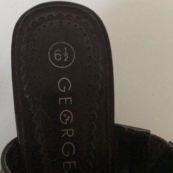 Women’s dark brown heels size 6.5 - Picture 5 of 6